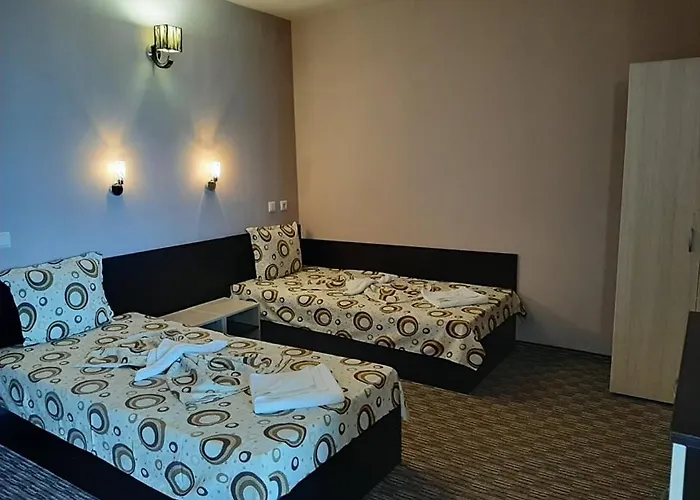 Silver 3* غولدن ساندز