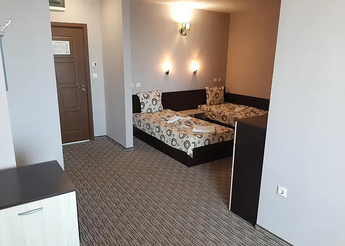 Silver 3* غولدن ساندز